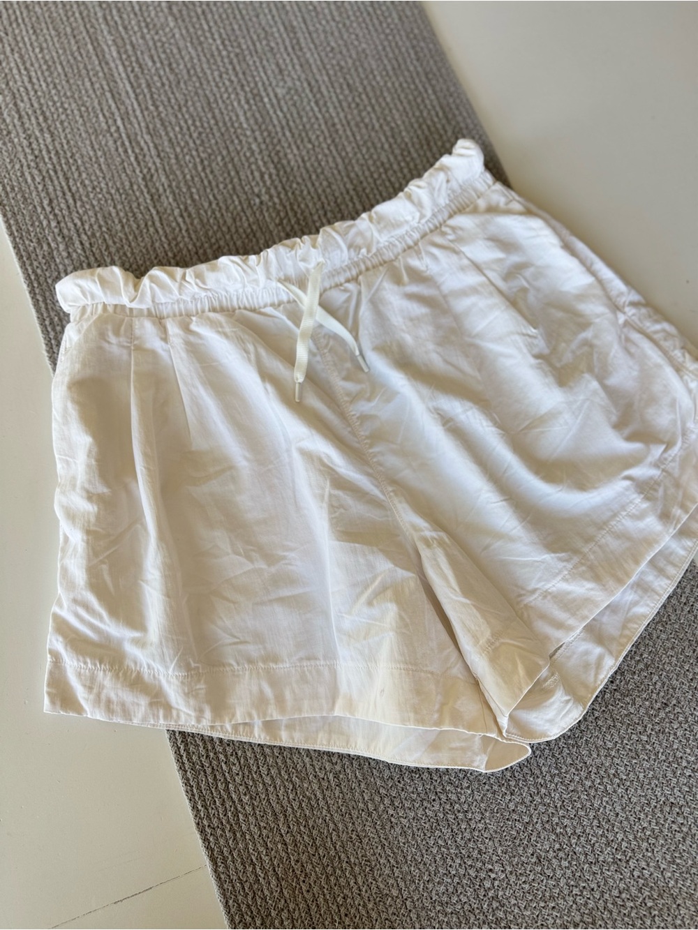 All in Motion Ivory Cream Nylon Drawstring Shorts Size Medium - Picture 7 of 8